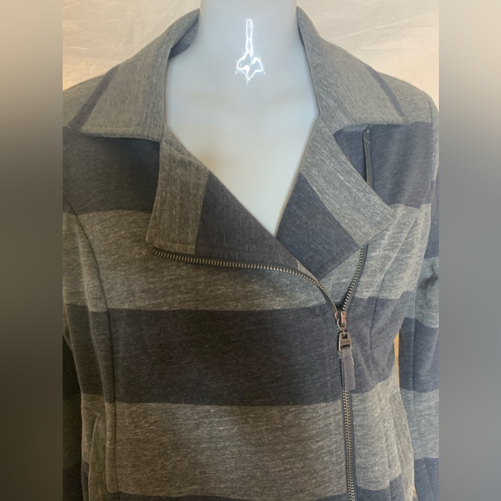 Splendid Twill Jacket - Picture 9 of 16